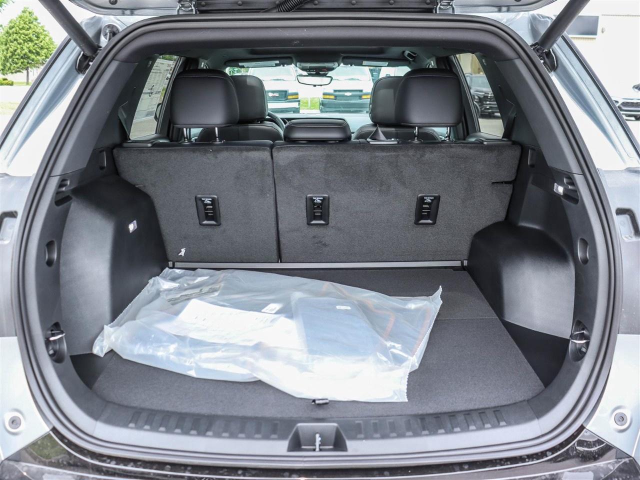 2026 GMC Terrain AWD AT4 Photo