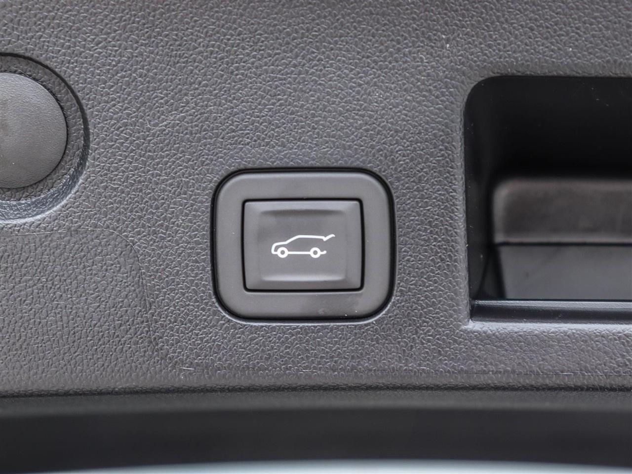 2026 GMC Terrain AWD AT4 Photo