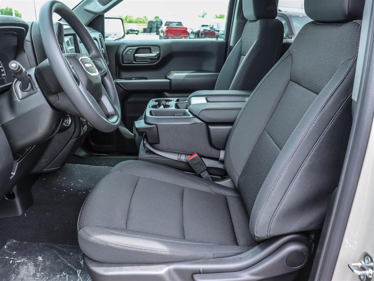 2026 GMC Sierra 1500 Crew Cab Short Box 4-Wheel Drive Pro Photo
