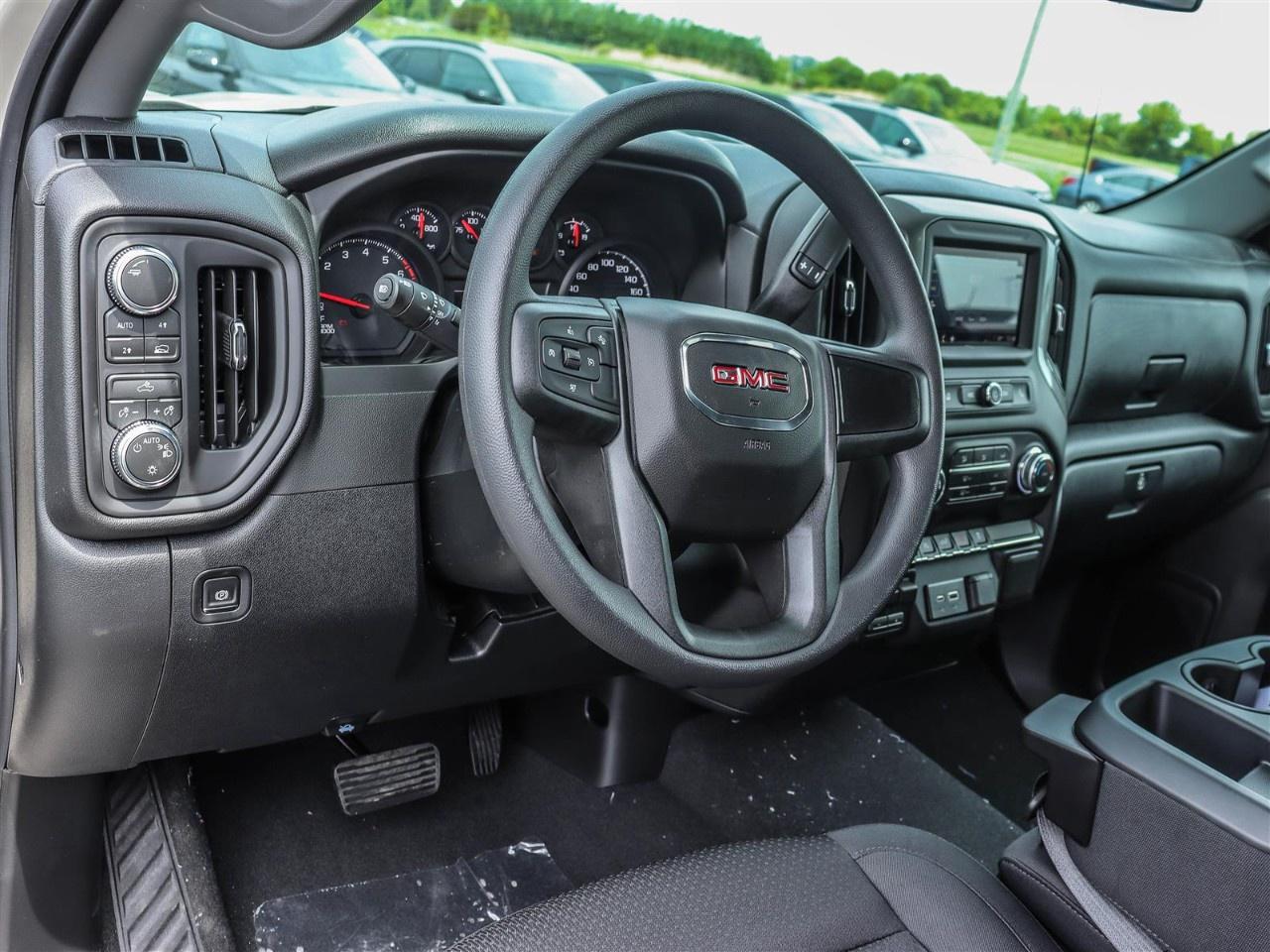 2026 GMC Sierra 1500 Crew Cab Short Box 4-Wheel Drive Pro Photo