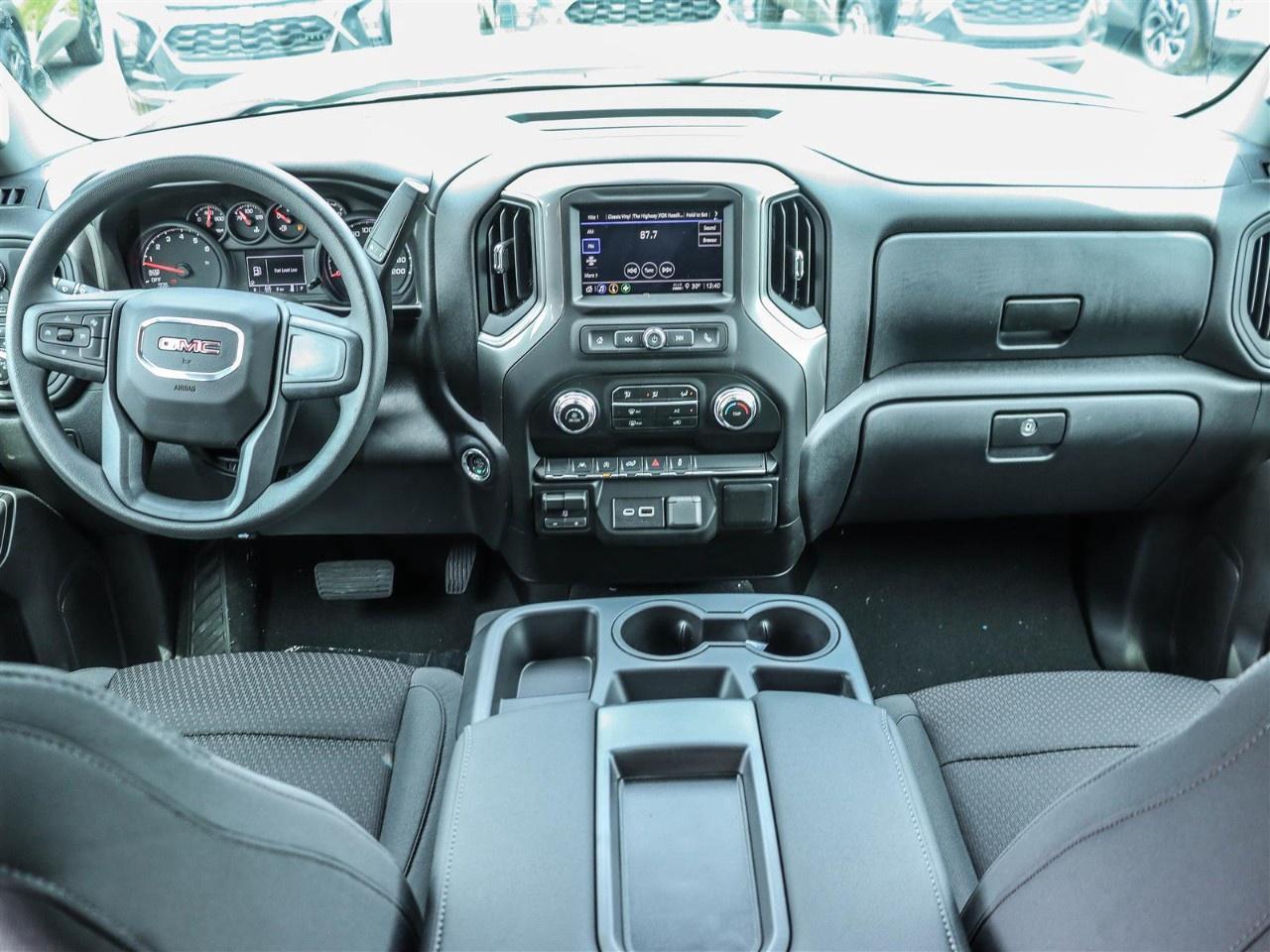 2026 GMC Sierra 1500 Crew Cab Short Box 4-Wheel Drive Pro Photo