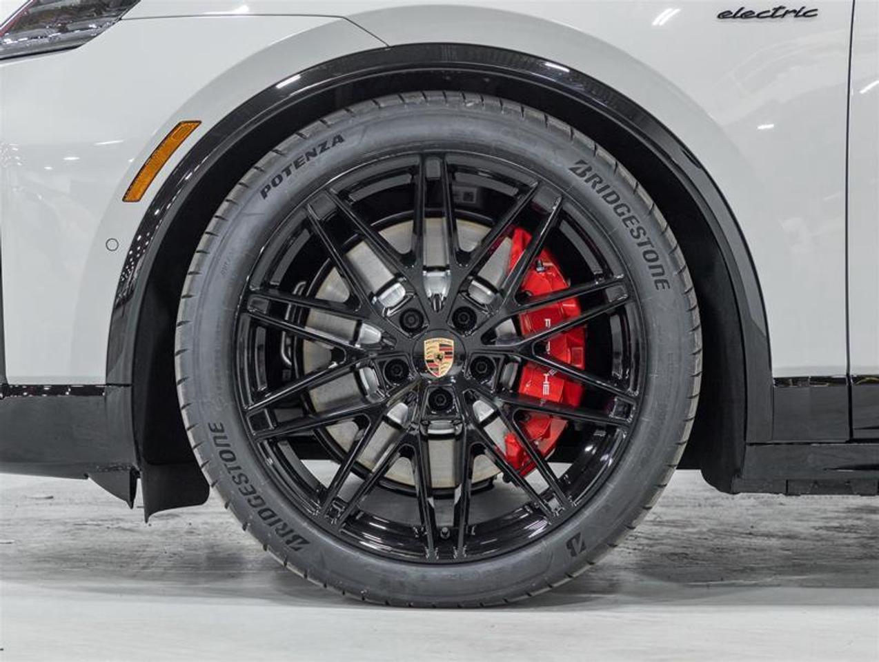 2026 Porsche Macan  Photo