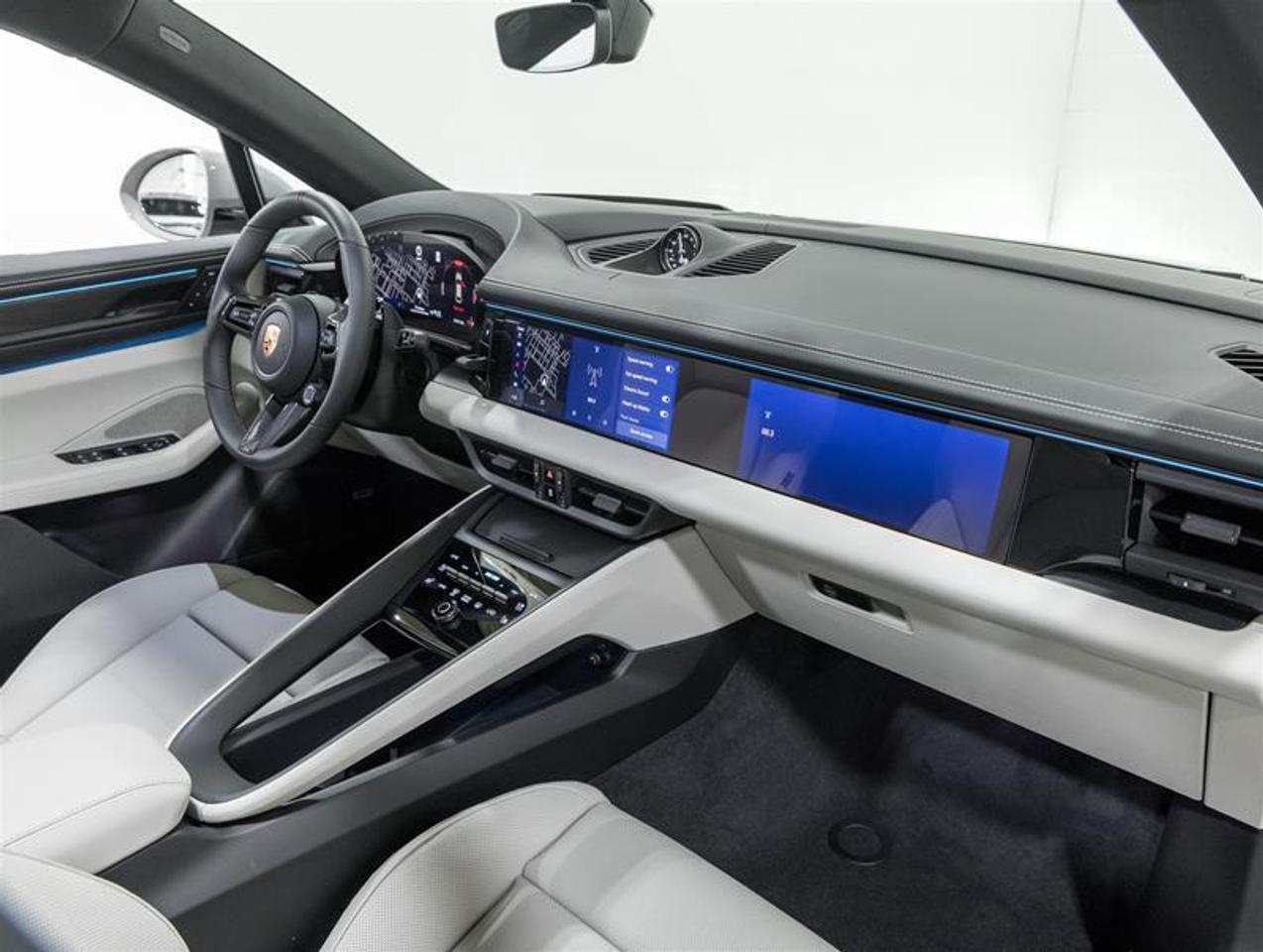 2026 Porsche Macan  Photo