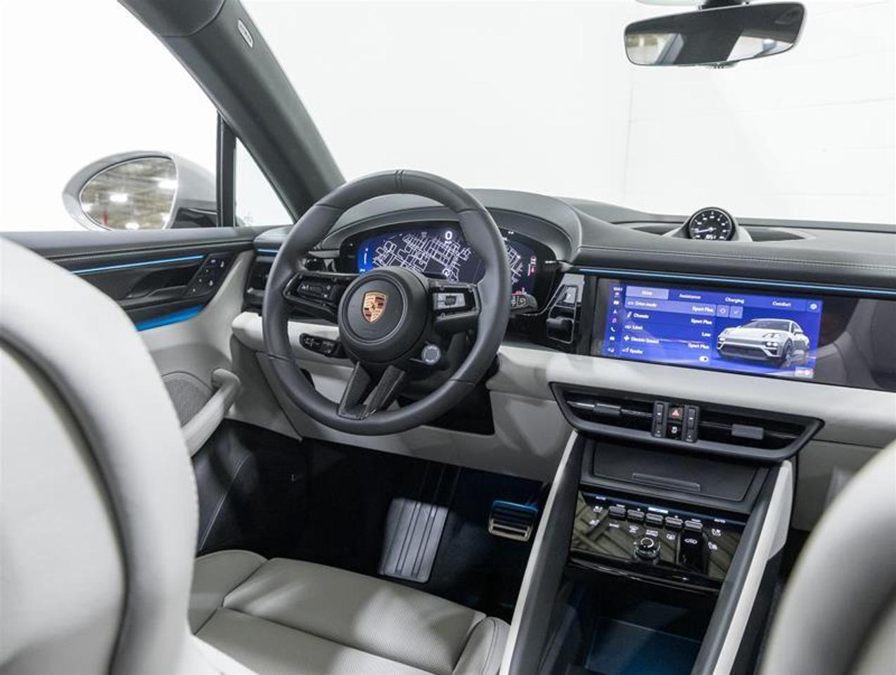 2026 Porsche Macan  Photo