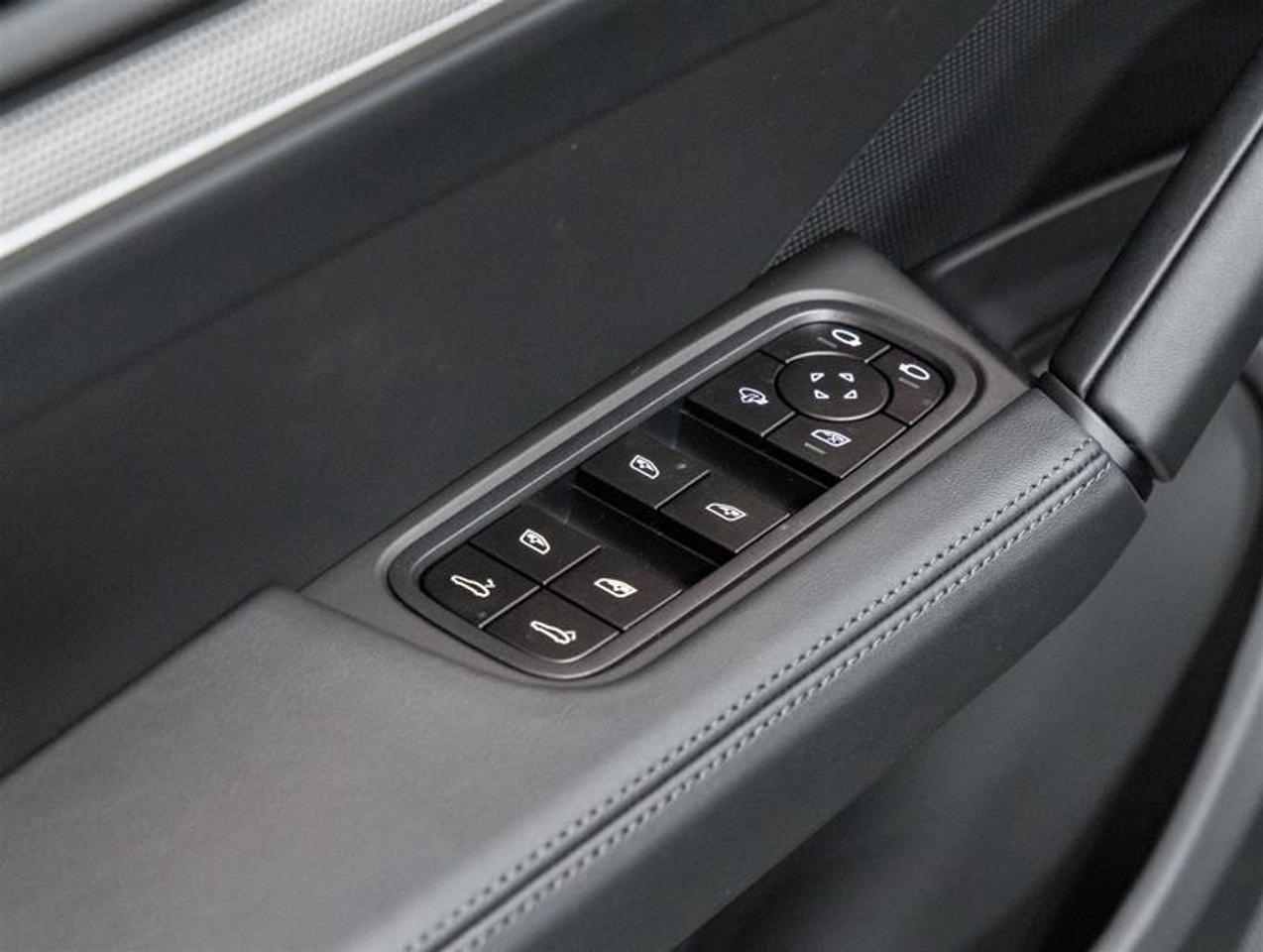 2026 Porsche Cayenne  Photo