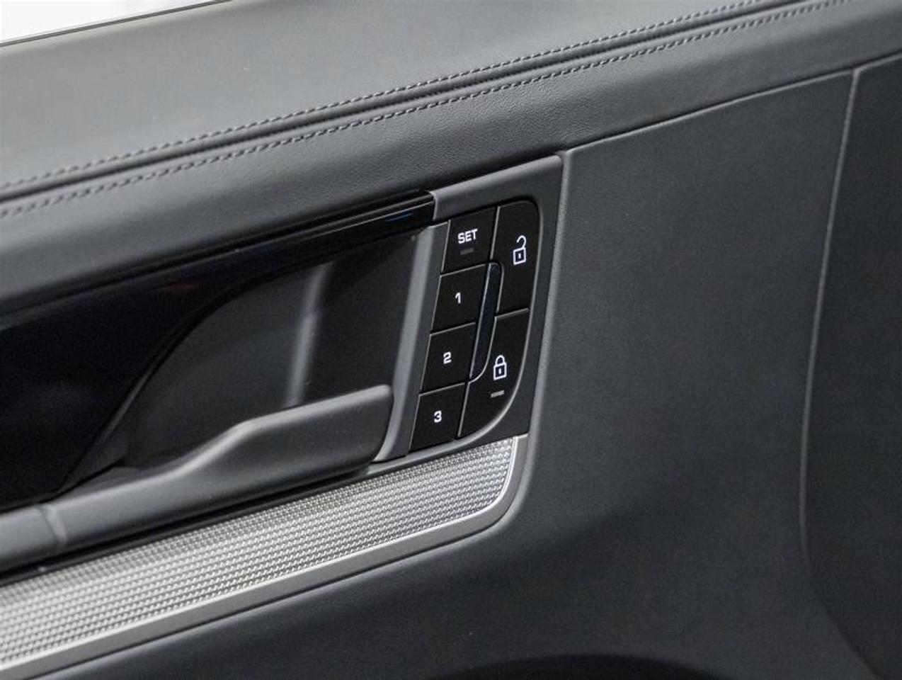 2026 Porsche Cayenne  Photo