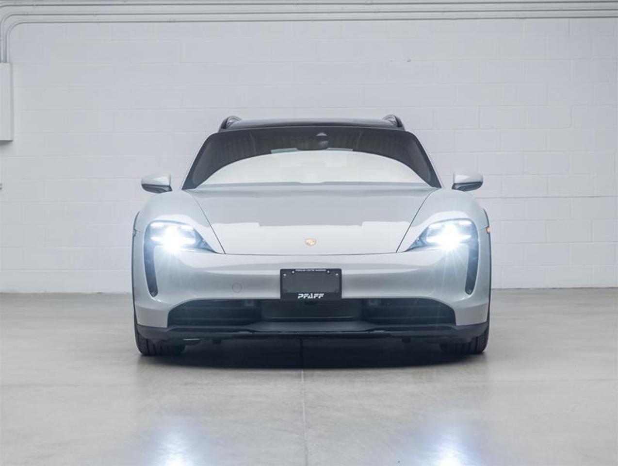 2022 Porsche Taycan  Photo