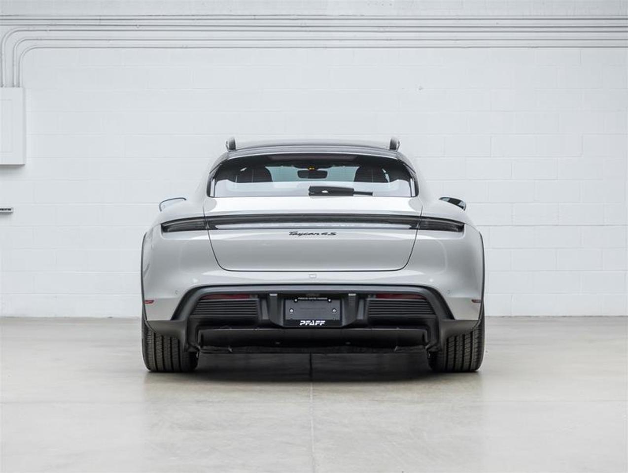 2022 Porsche Taycan  Photo