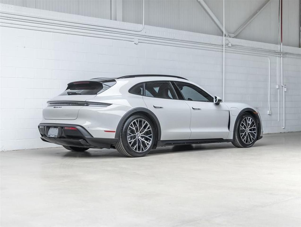 2022 Porsche Taycan  Photo