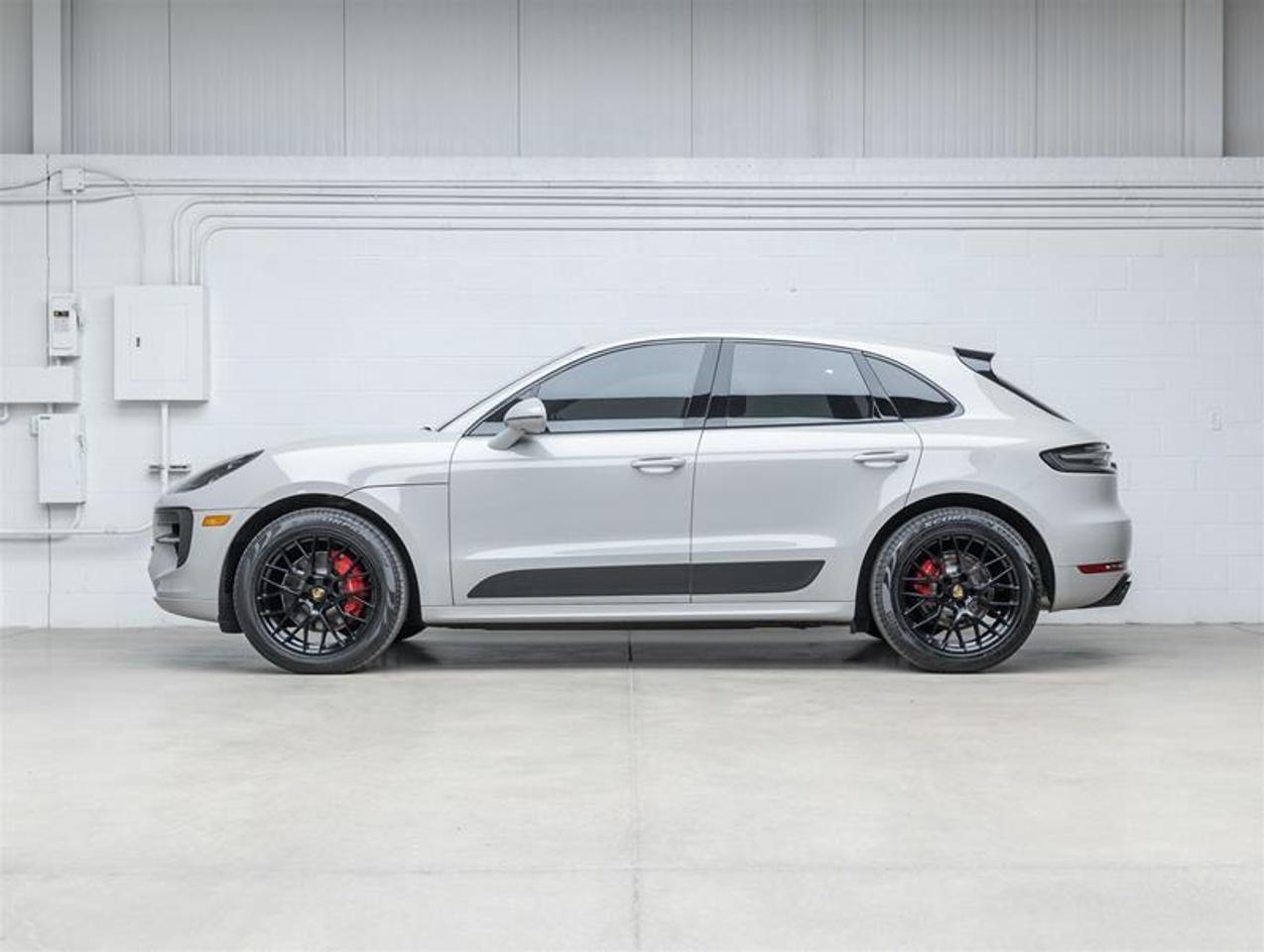2020 Porsche Macan  Photo