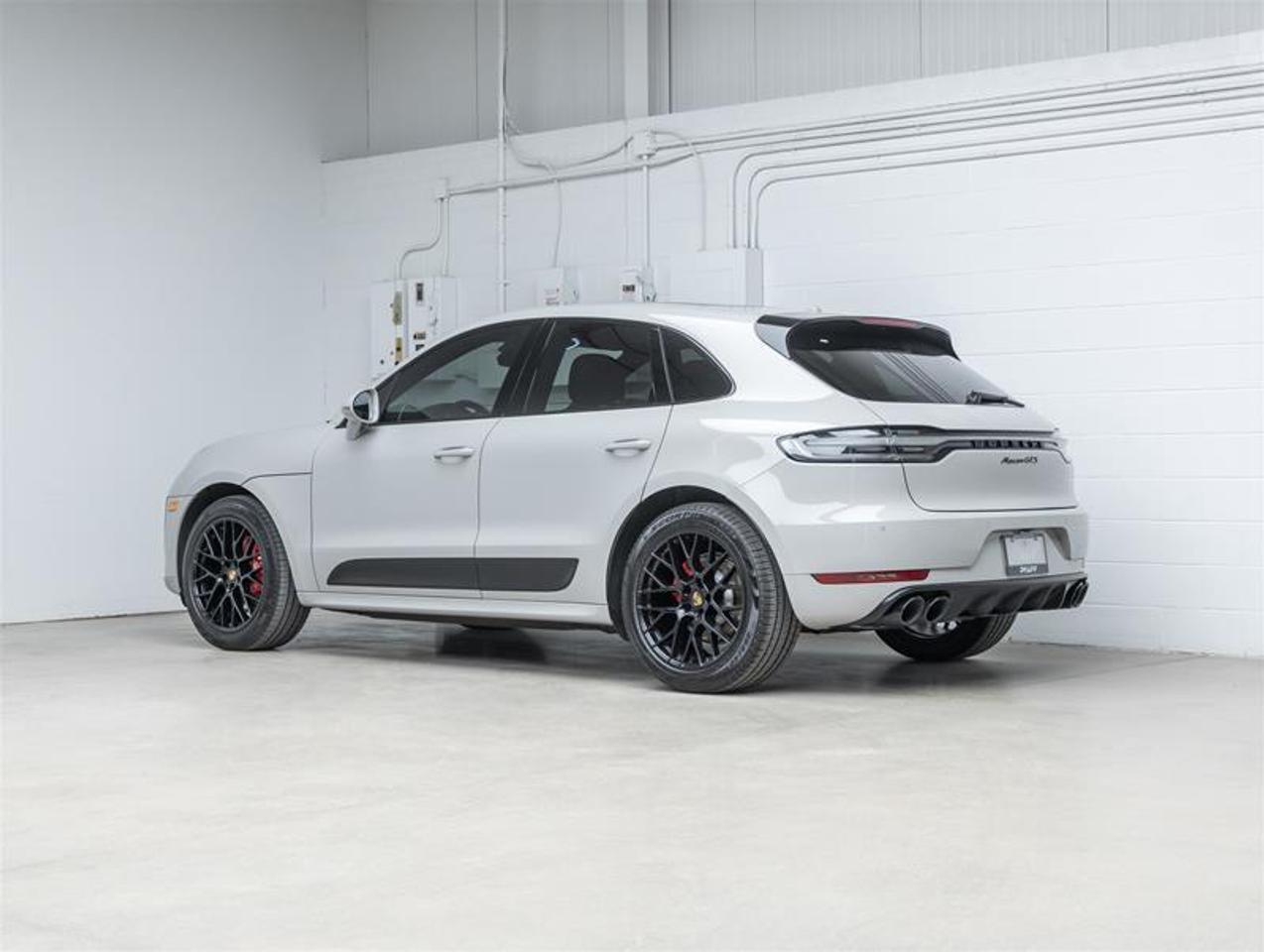 2020 Porsche Macan  Photo