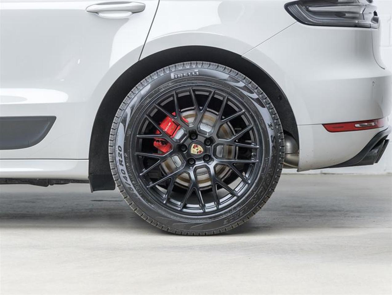 2020 Porsche Macan  Photo