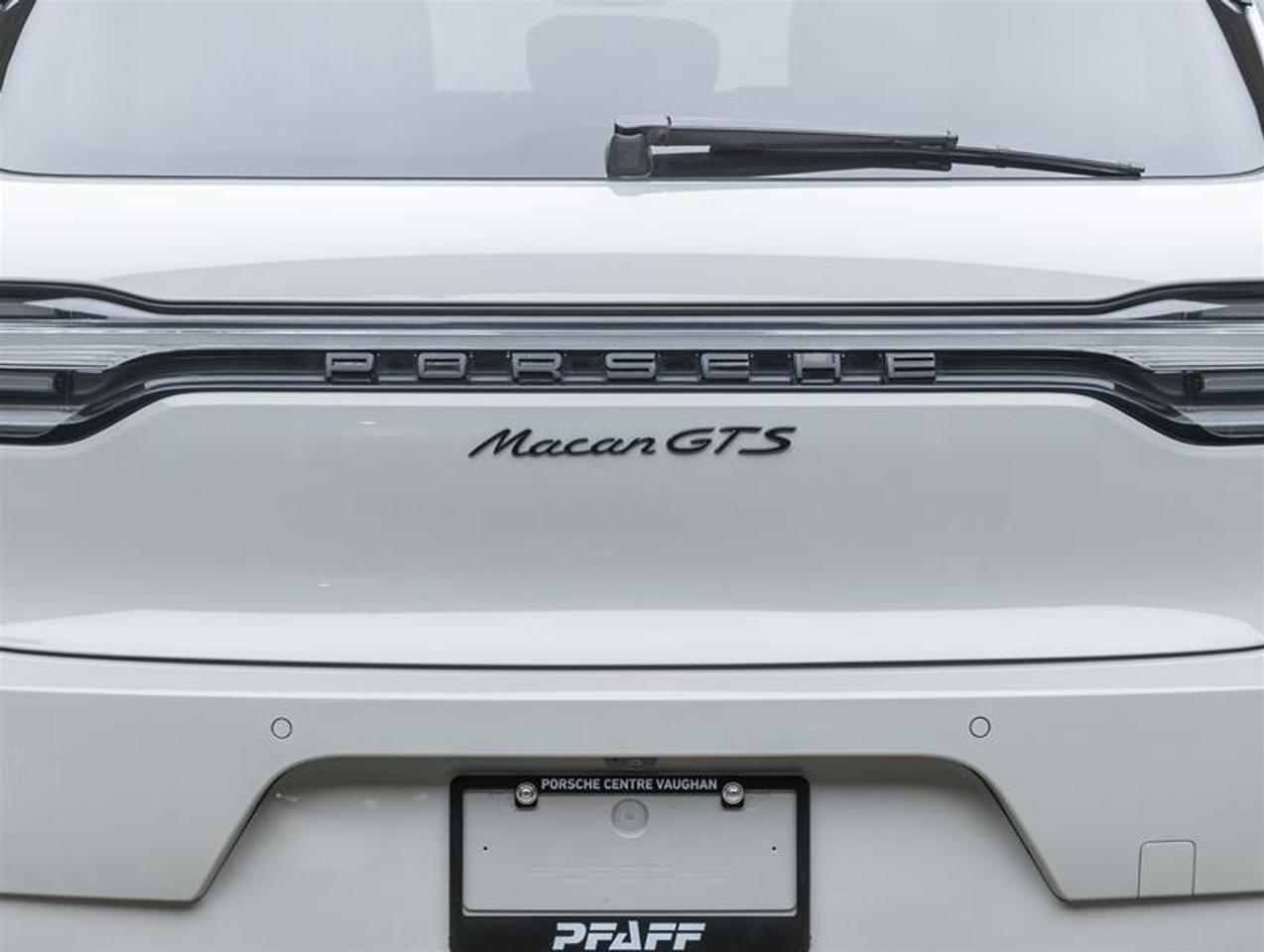 2020 Porsche Macan  Photo