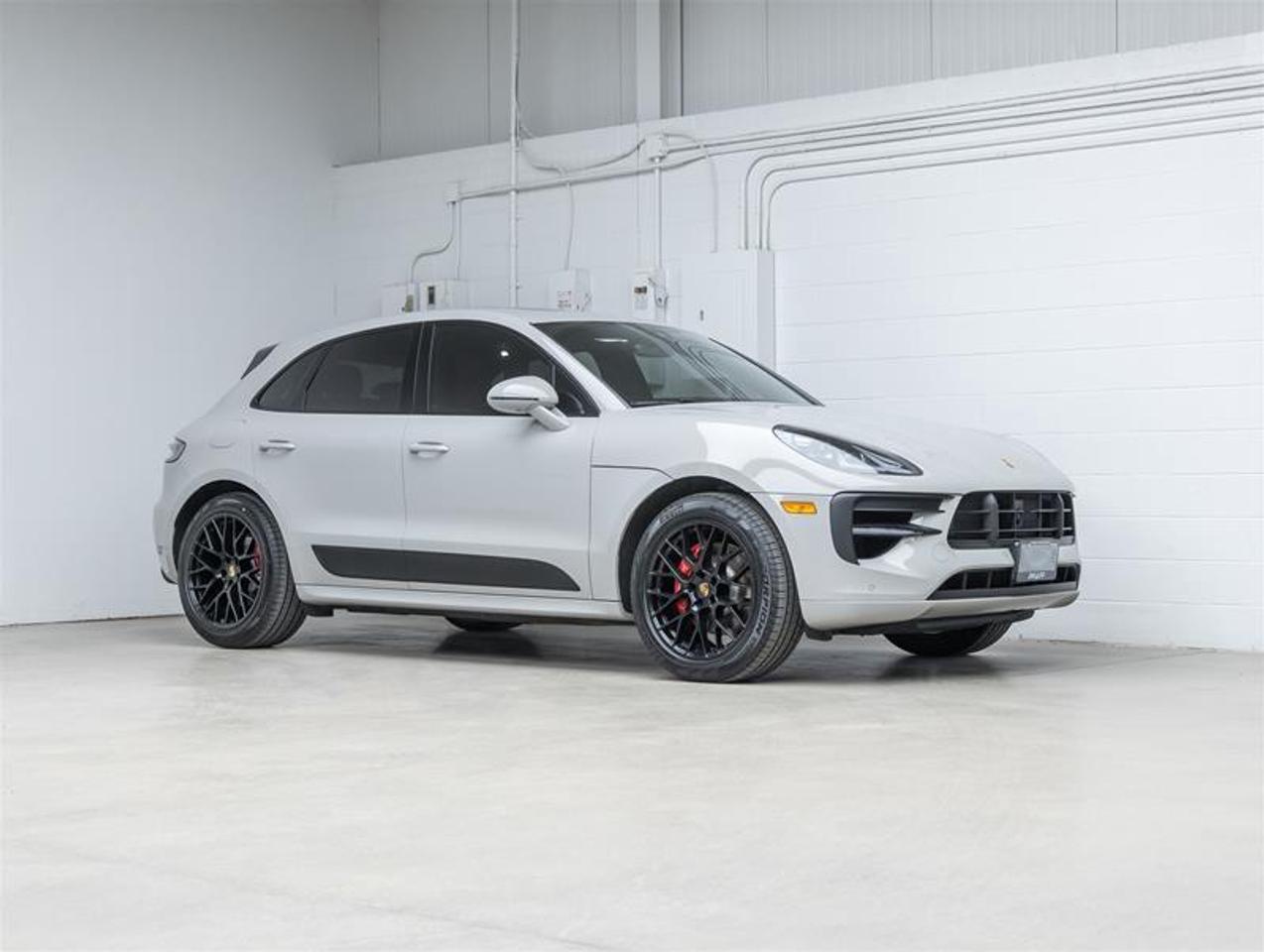2020 Porsche Macan  Photo
