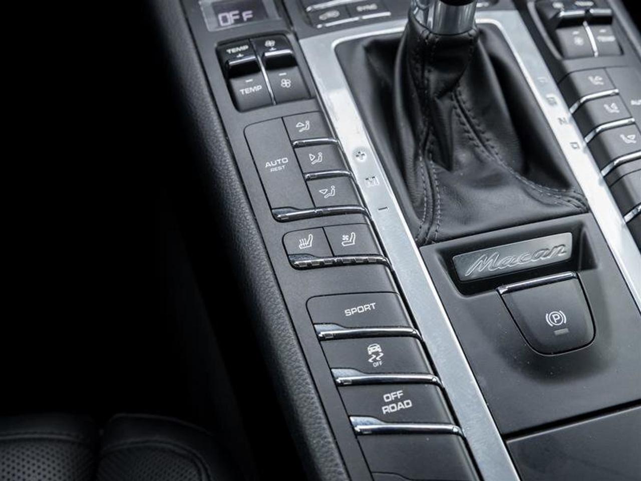 2019 Porsche Macan AWD Premium Pkg Plus Lane Change Assist Porsche Cr Photo