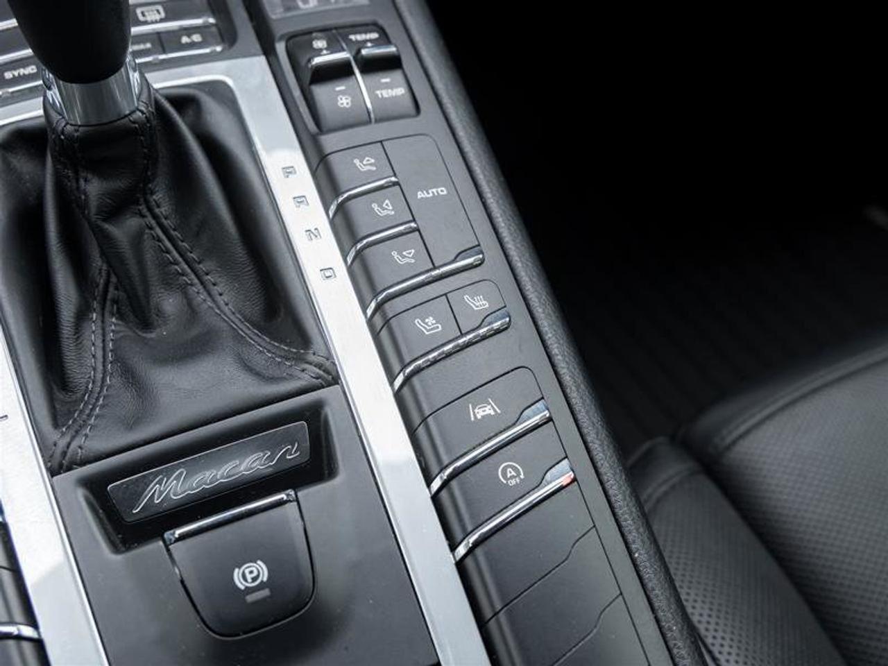 2019 Porsche Macan AWD Premium Pkg Plus Lane Change Assist Porsche Cr Photo