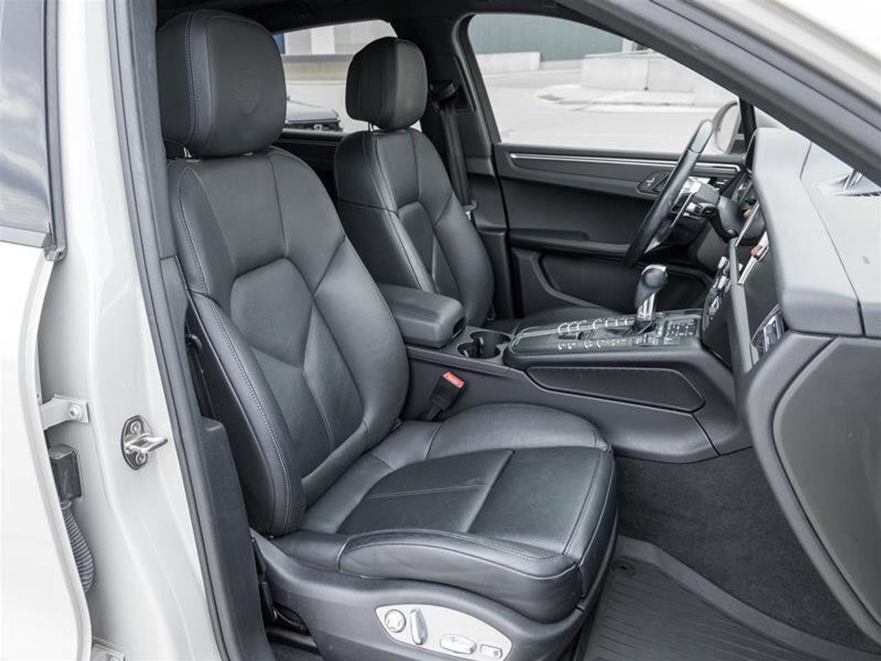 2019 Porsche Macan AWD Premium Pkg Plus Lane Change Assist Porsche Cr Photo