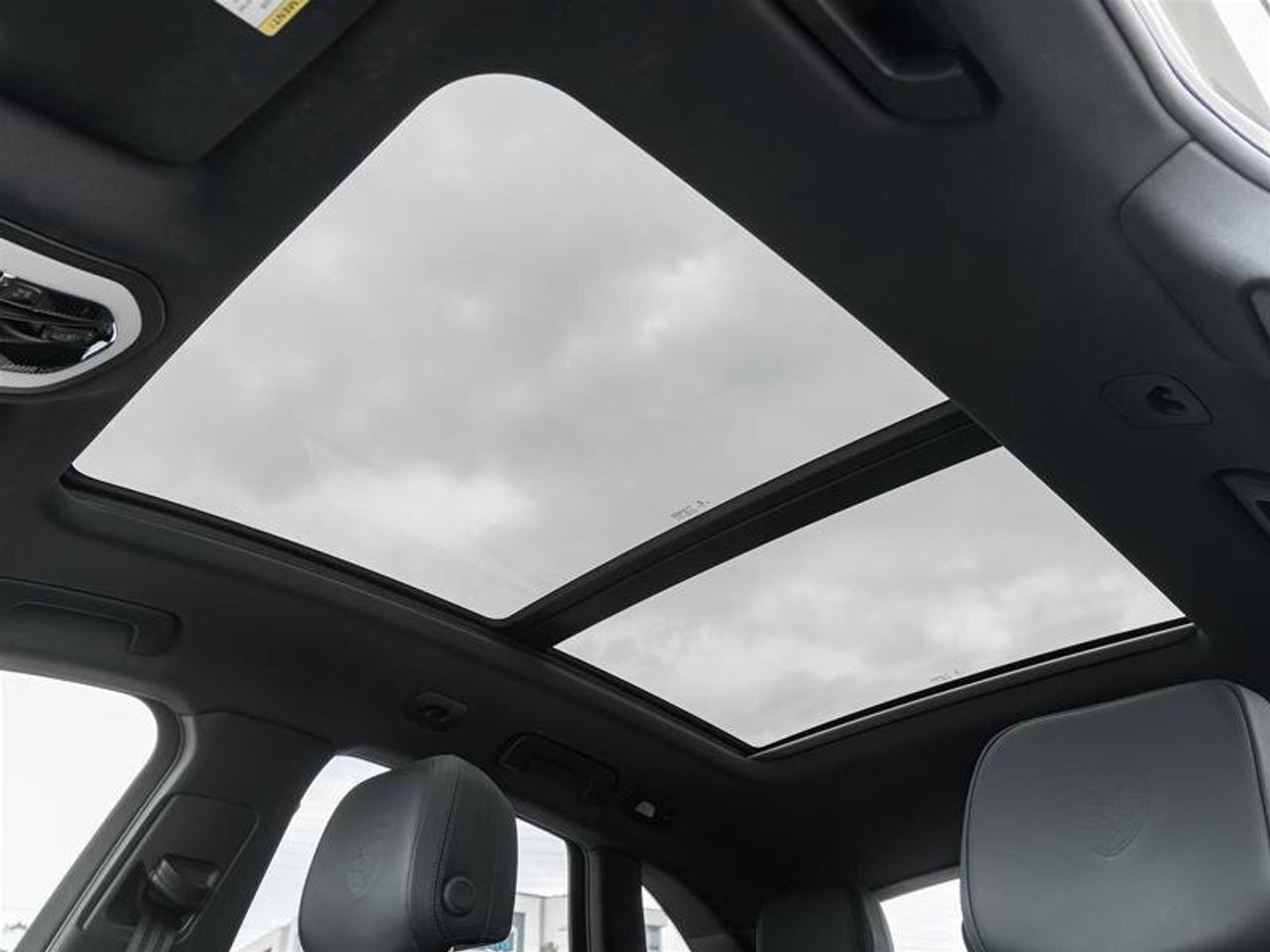 2019 Porsche Macan AWD Premium Pkg Plus Lane Change Assist Porsche Cr Photo