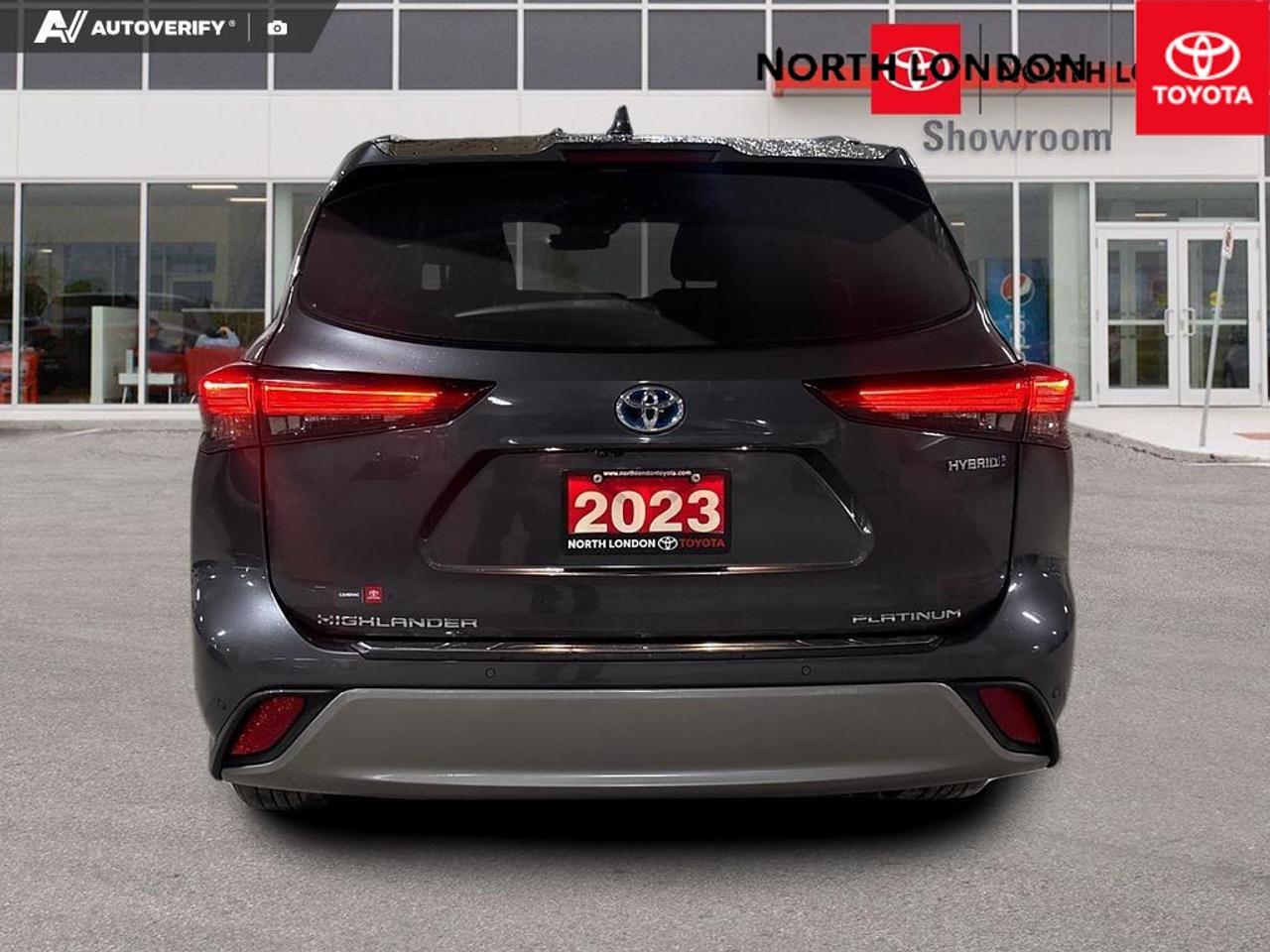 2023 Toyota Highlander Hybrid Limited 4dr All-Wheel Drive Photo