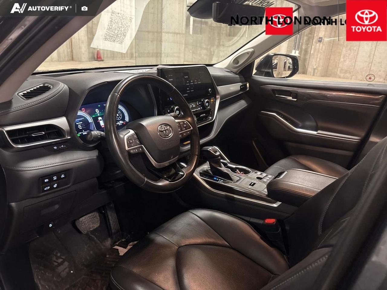 2023 Toyota Highlander Hybrid Limited 4dr All-Wheel Drive Photo