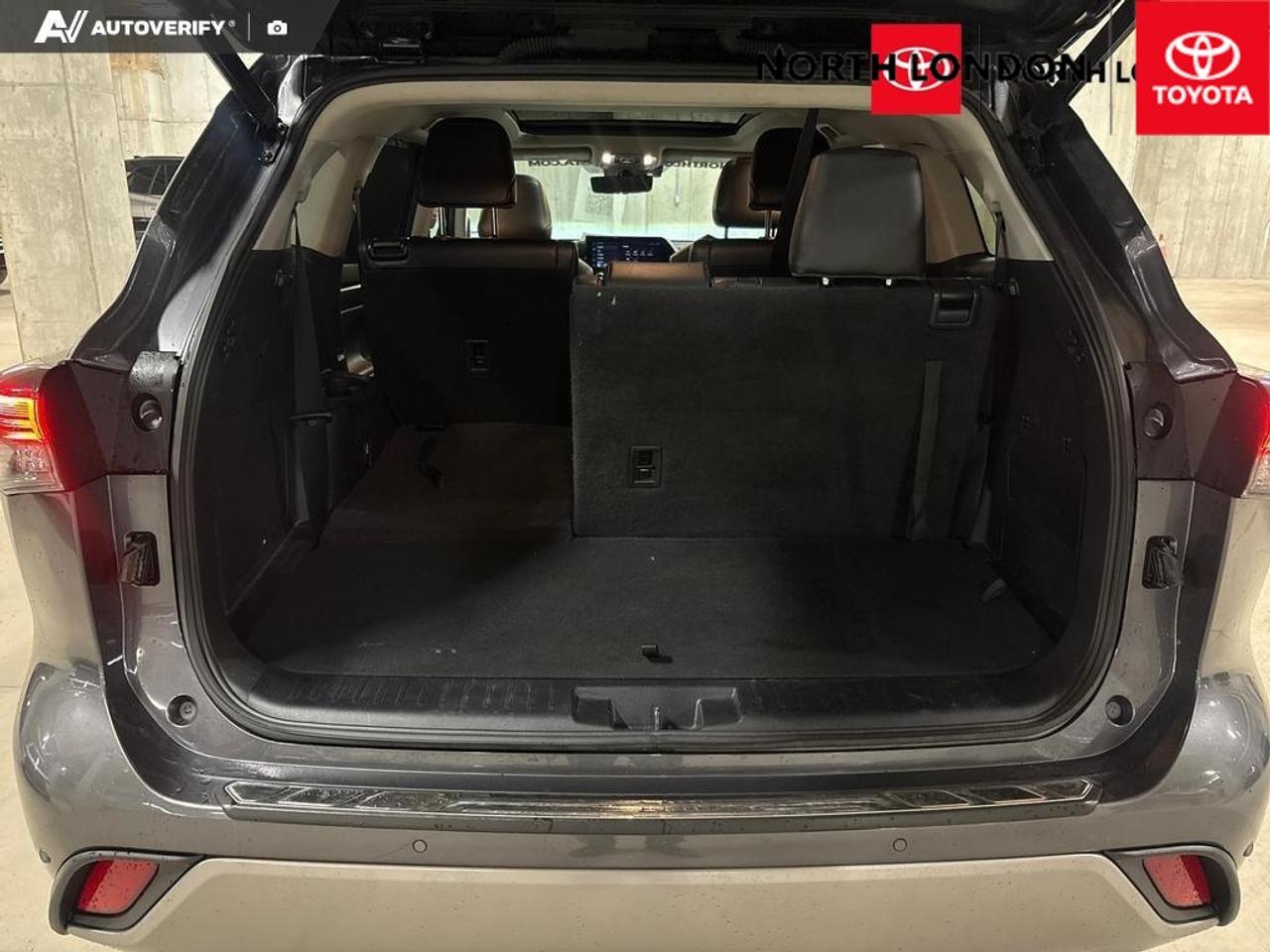 2023 Toyota Highlander Hybrid Limited 4dr All-Wheel Drive Photo