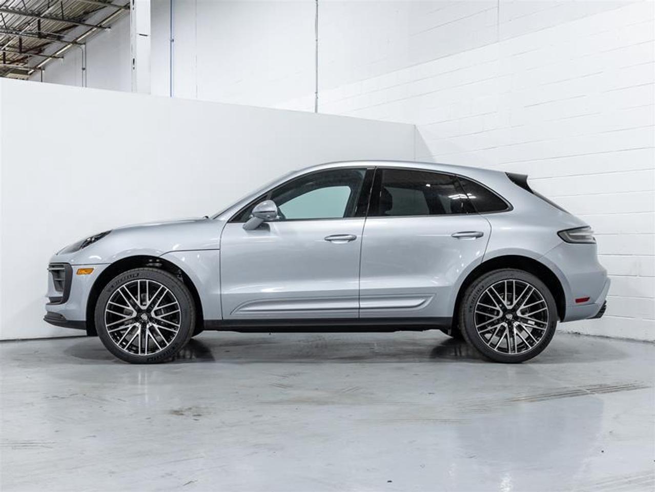 2025 Porsche Macan  Photo