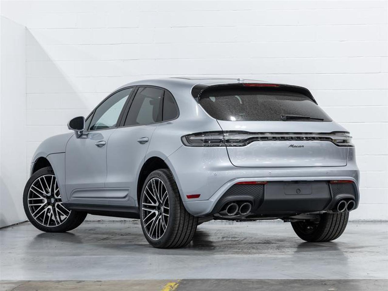2025 Porsche Macan  Photo