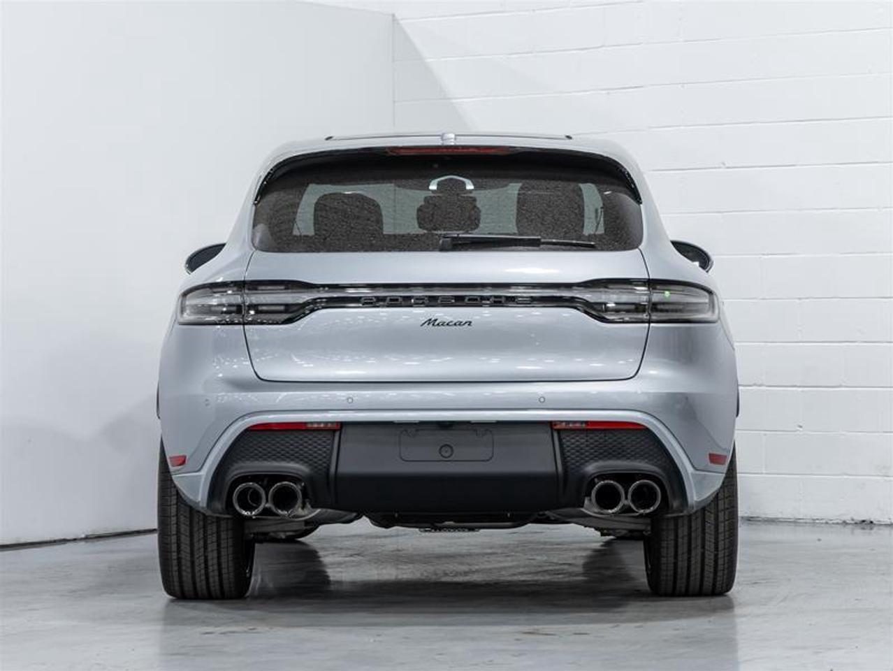 2025 Porsche Macan  Photo