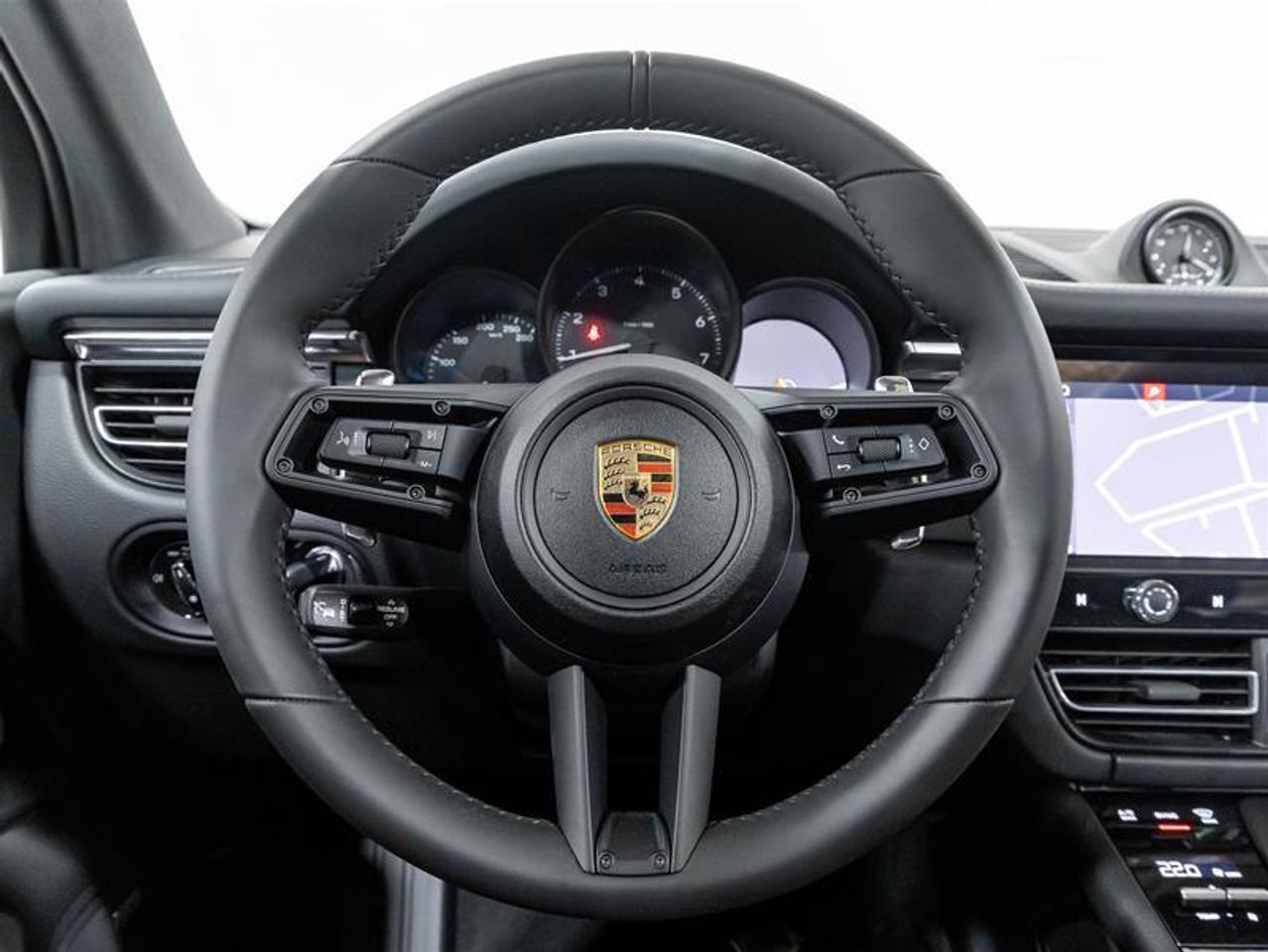 2025 Porsche Macan  Photo