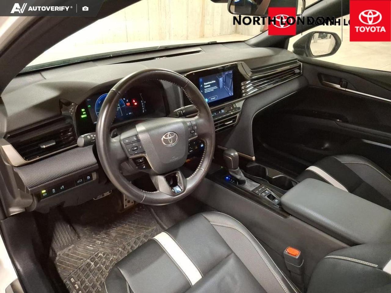 2025 Toyota Camry SE 4dr Front-Wheel Drive Sedan Photo