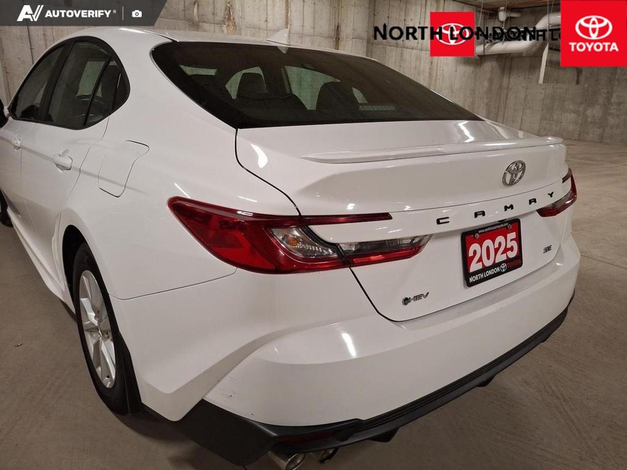 2025 Toyota Camry SE 4dr Front-Wheel Drive Sedan Photo