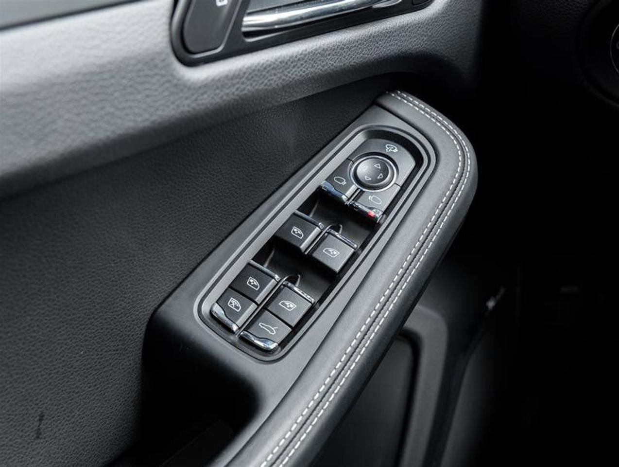 2023 Porsche Macan AWD CPO Premium Pkg Plus 20 Macan S Wheels in Vesu Photo
