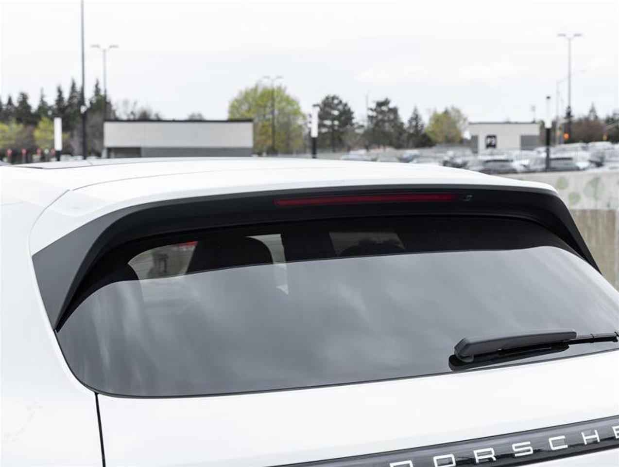 2019 Porsche Cayenne E-Hybrid AWD Existing Warranty Until Nov 2026 Lane Photo