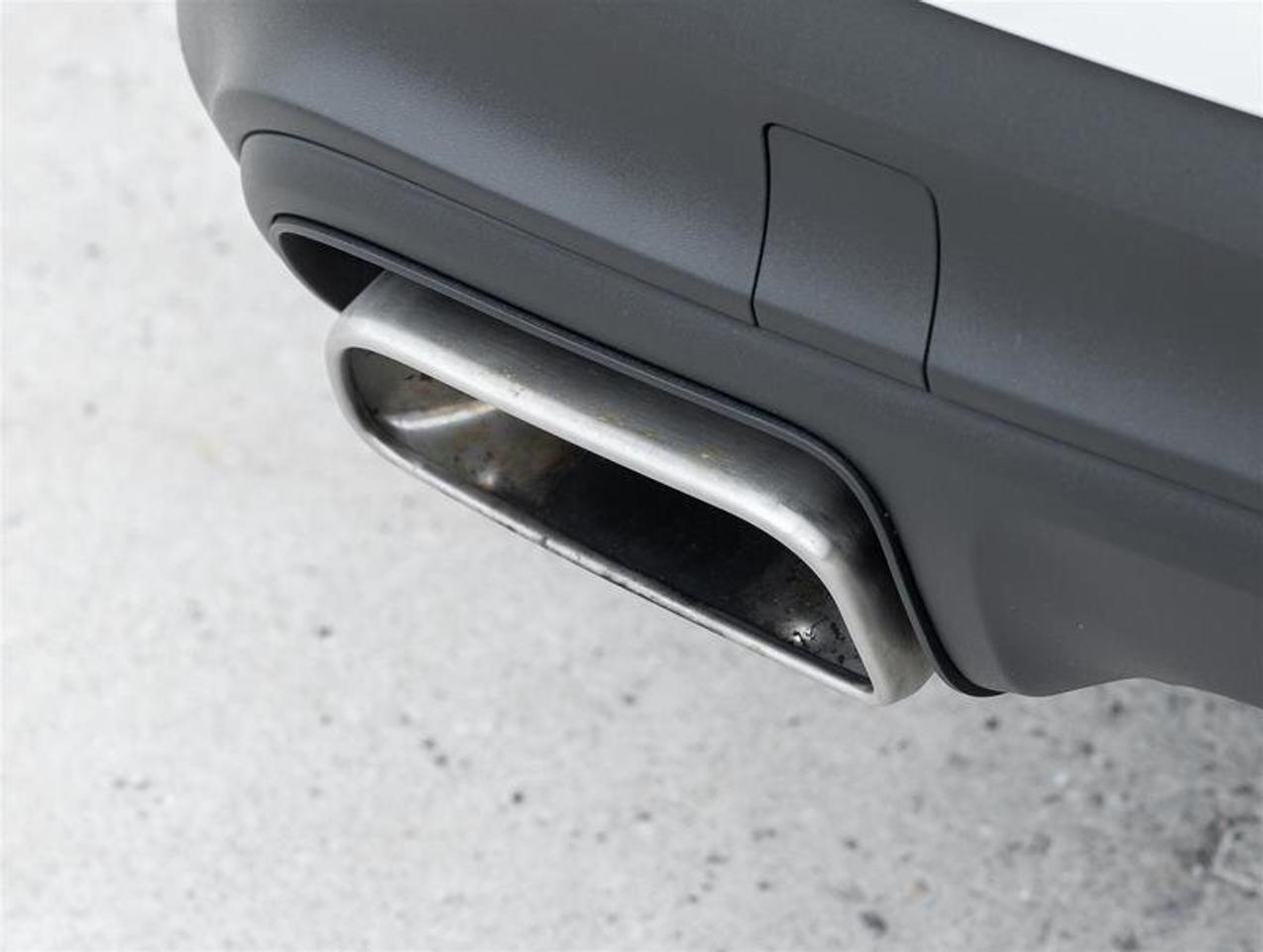 2019 Porsche Cayenne E-Hybrid AWD Existing Warranty Until Nov 2026 Lane Photo