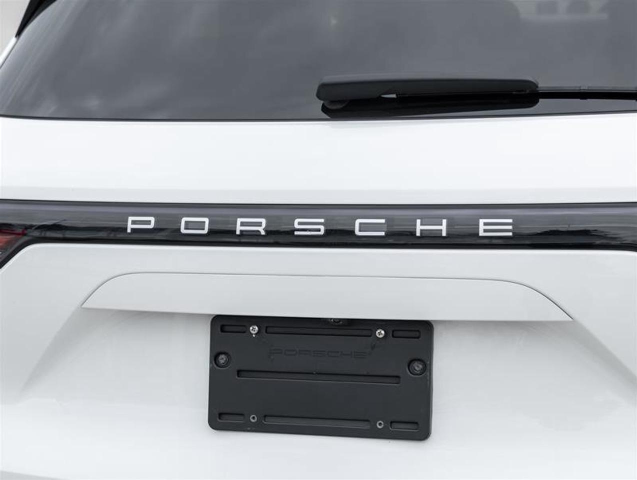 2019 Porsche Cayenne E-Hybrid AWD Existing Warranty Until Nov 2026 Lane Photo