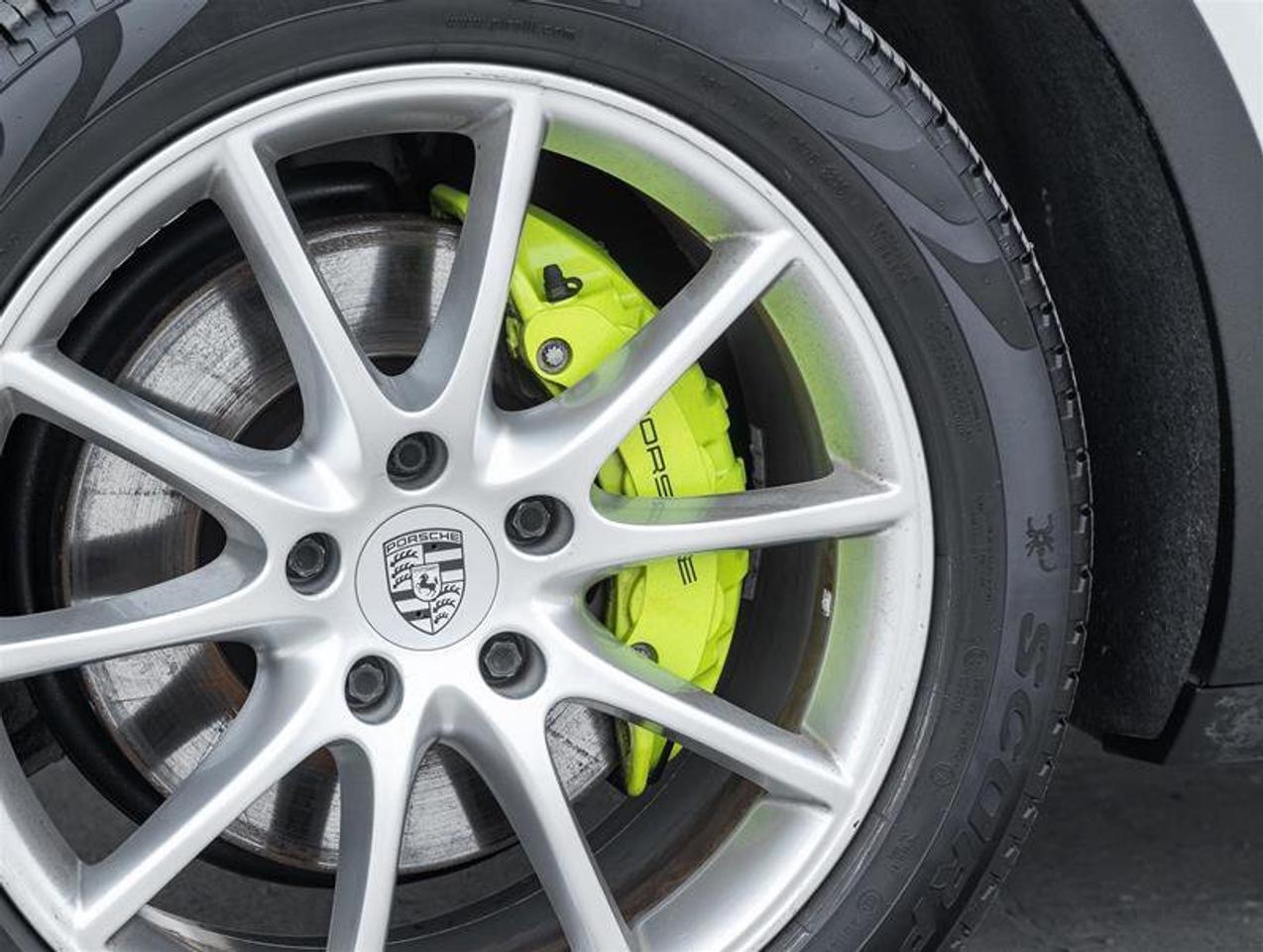 2019 Porsche Cayenne E-Hybrid AWD Existing Warranty Until Nov 2026 Lane Photo