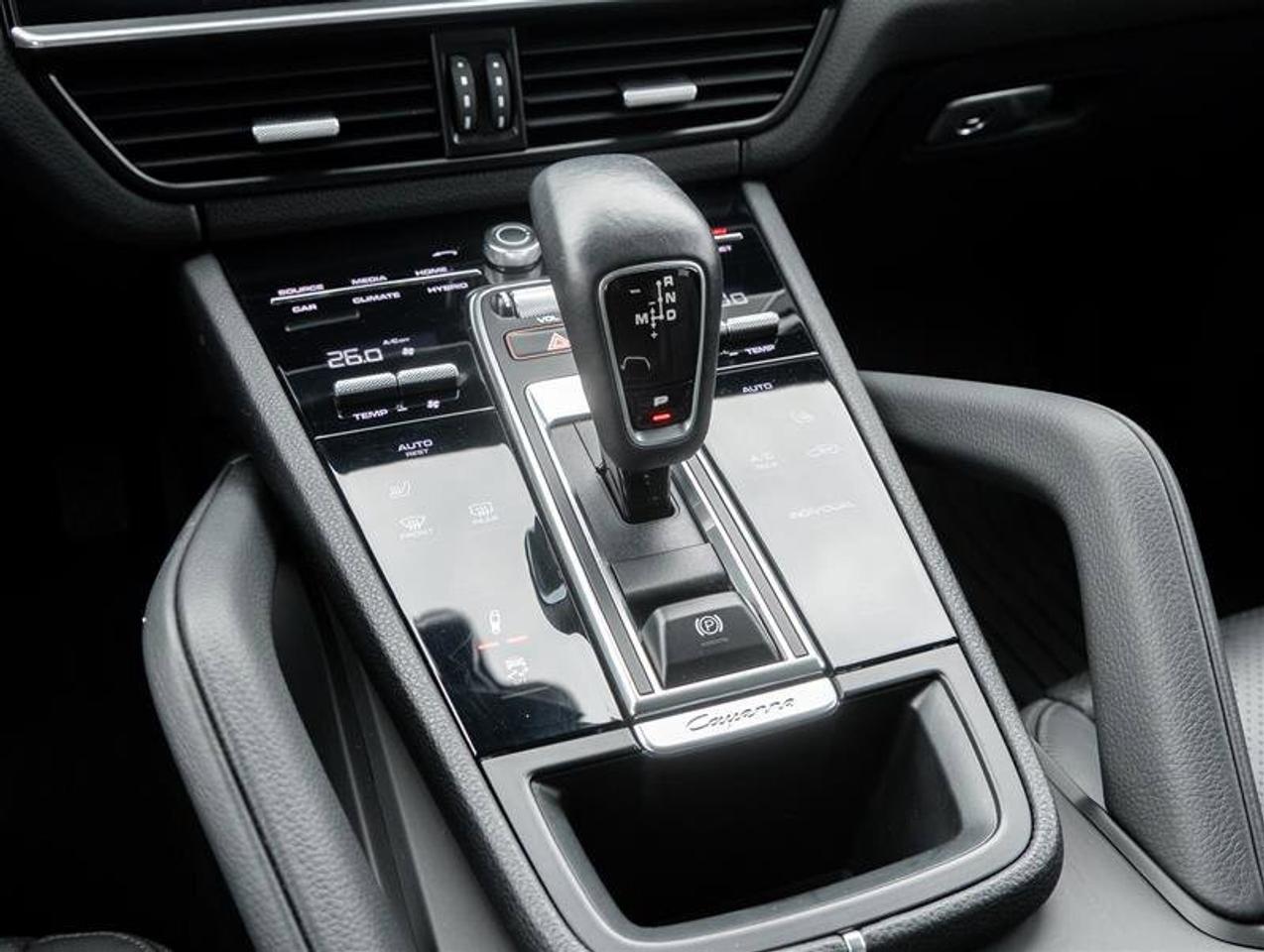 2019 Porsche Cayenne E-Hybrid AWD Existing Warranty Until Nov 2026 Lane Photo