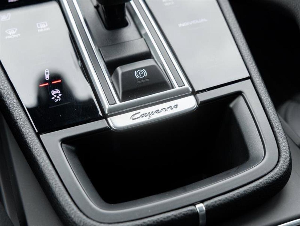 2019 Porsche Cayenne E-Hybrid AWD Existing Warranty Until Nov 2026 Lane Photo