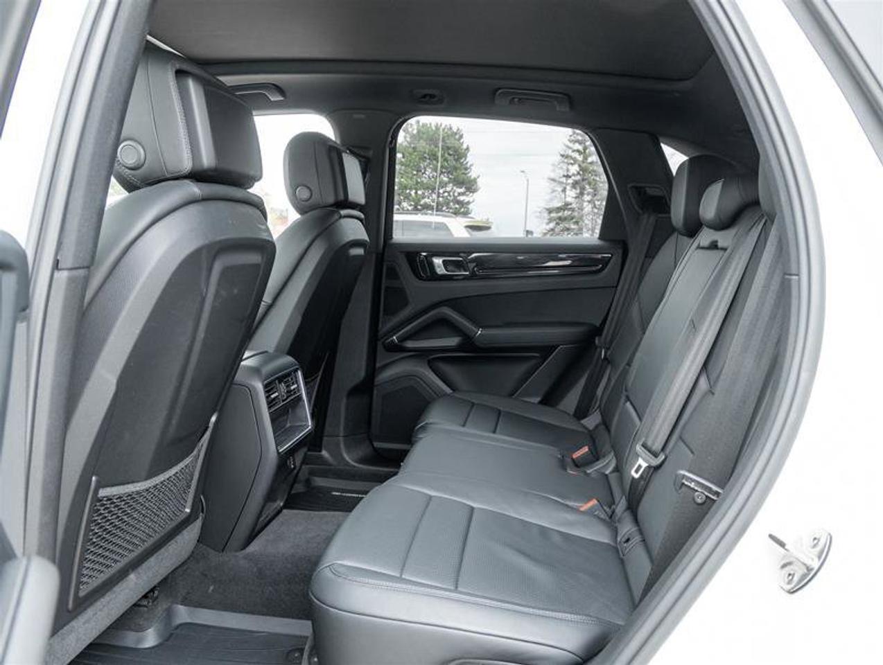 2019 Porsche Cayenne E-Hybrid AWD Existing Warranty Until Nov 2026 Lane Photo