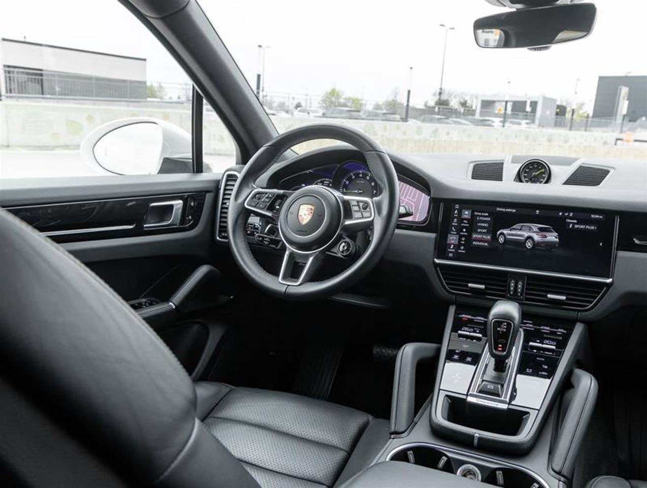 2019 Porsche Cayenne E-Hybrid AWD Existing Warranty Until Nov 2026 Lane Photo