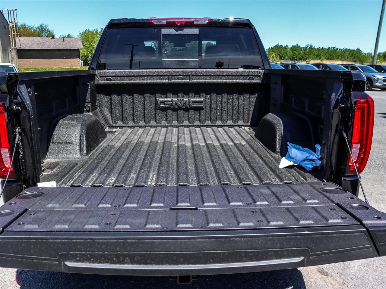 2026 GMC Sierra 1500 Crew Cab Short Box 4-Wheel Drive Denali Photo
