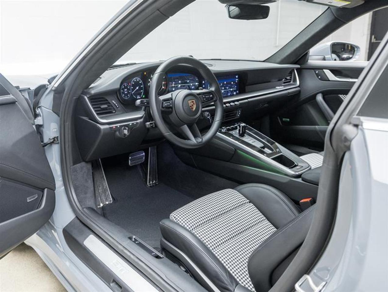 2023 Porsche 911  Photo