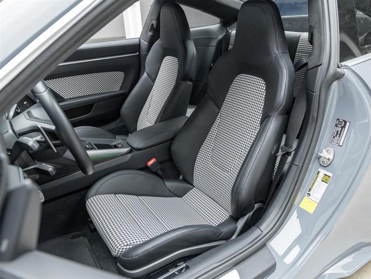 2023 Porsche 911  Photo