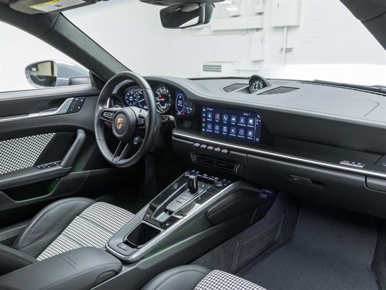 2023 Porsche 911  Photo