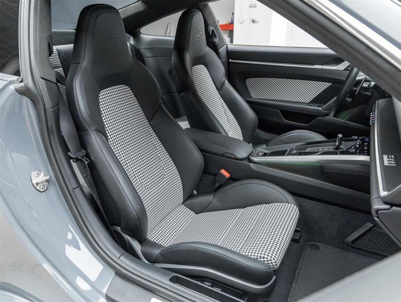 2023 Porsche 911  Photo