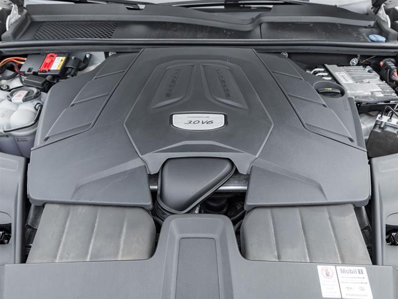 2022 Porsche Cayenne AWD Premium Plus Pkg Assistance Pkg 21 RS Spyder D Photo