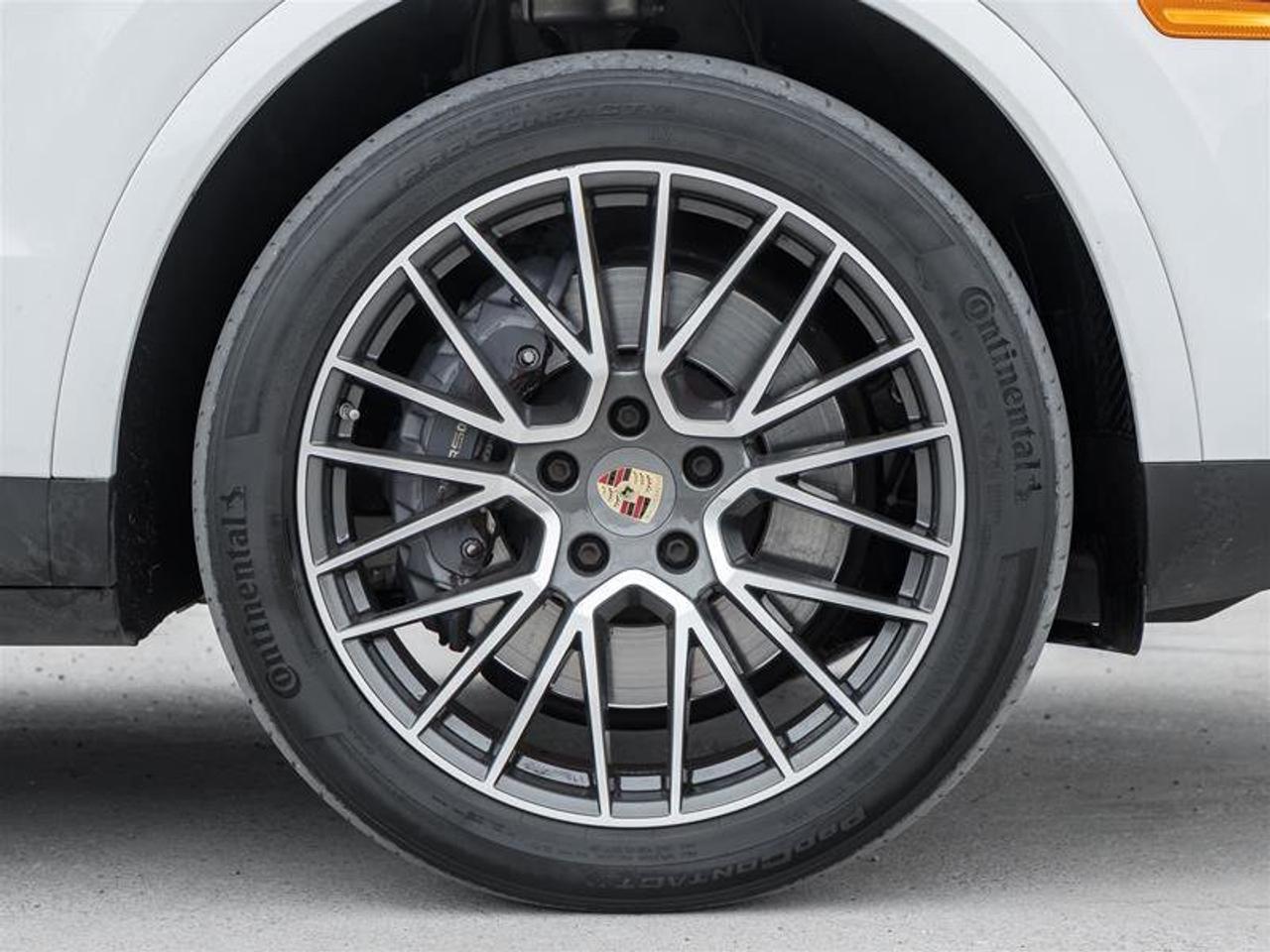 2022 Porsche Cayenne AWD Premium Plus Pkg Assistance Pkg 21 RS Spyder D Photo