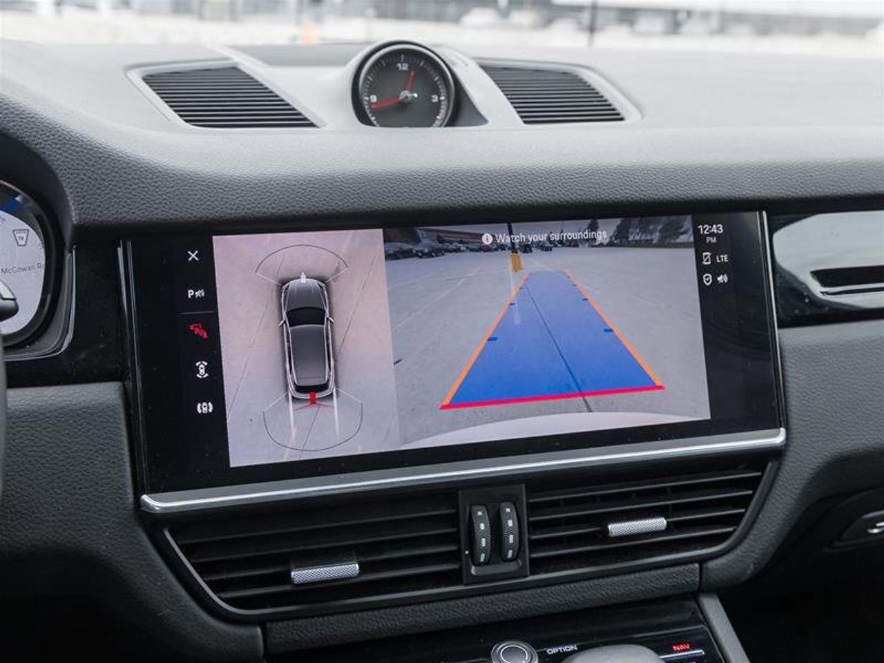 2022 Porsche Cayenne AWD Premium Plus Pkg Assistance Pkg 21 RS Spyder D Photo