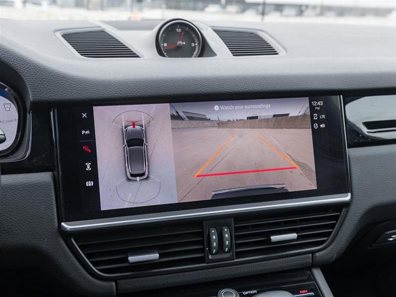 2022 Porsche Cayenne AWD Premium Plus Pkg Assistance Pkg 21 RS Spyder D Photo