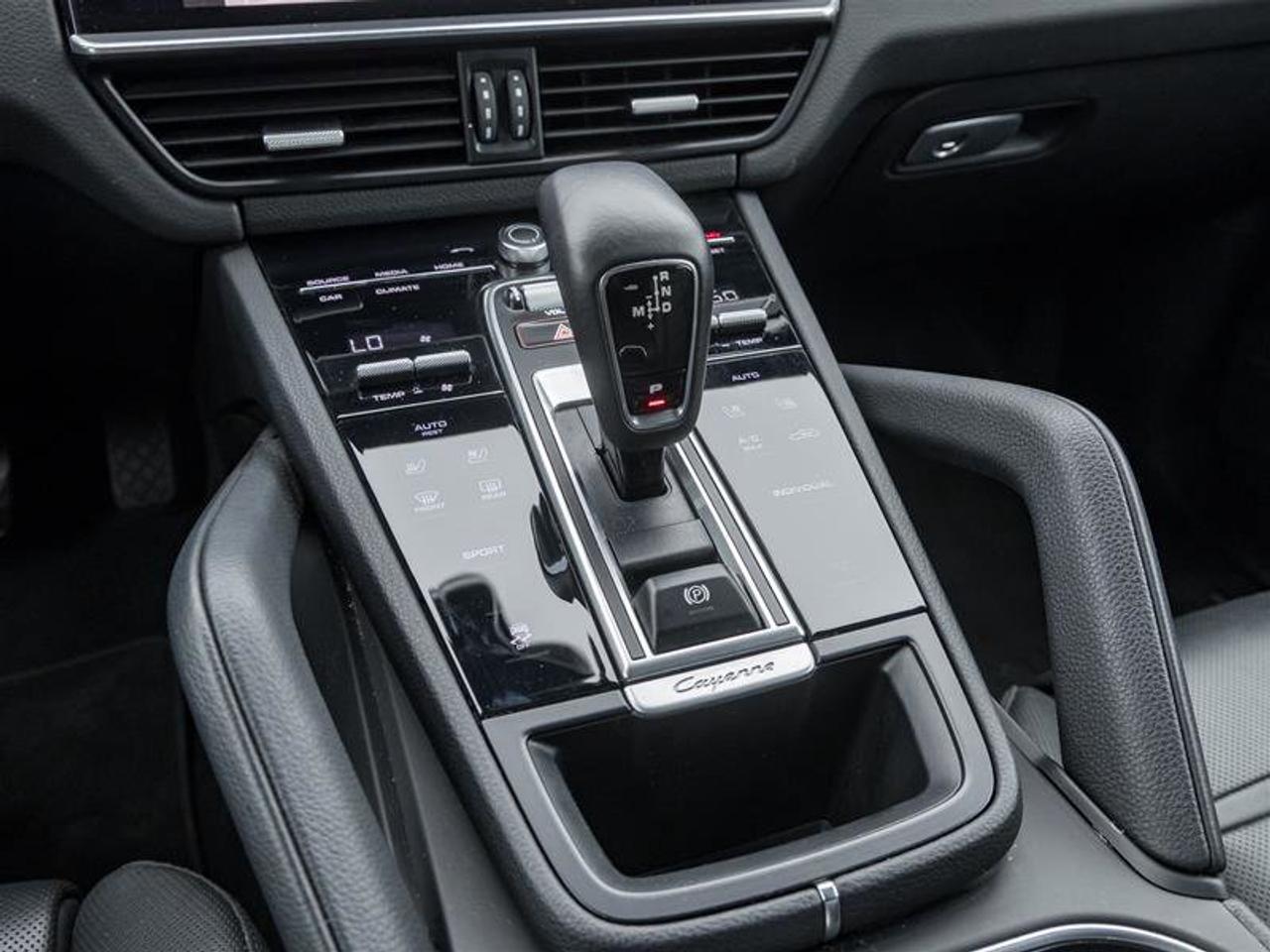 2022 Porsche Cayenne AWD Premium Plus Pkg Assistance Pkg 21 RS Spyder D Photo